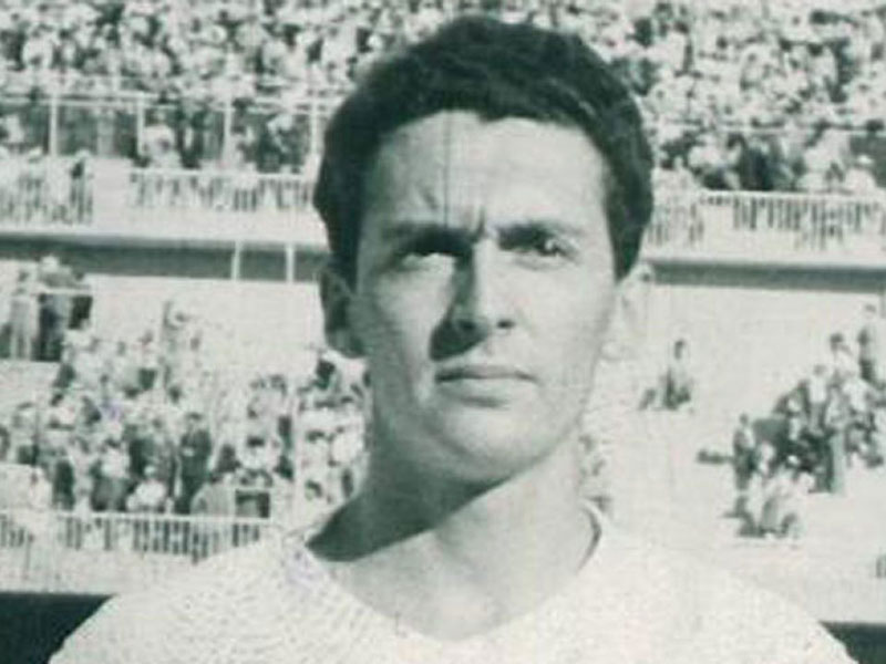 ريال مدريد يعلن وفاة حارس مرماه السابق